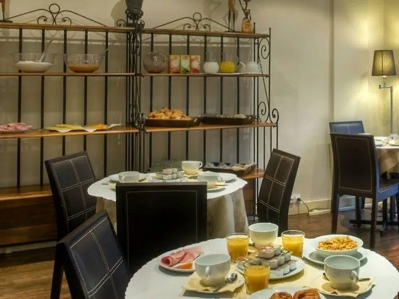 Hotel Antin St Georges Παρίσι 2*,  Γαλλία
